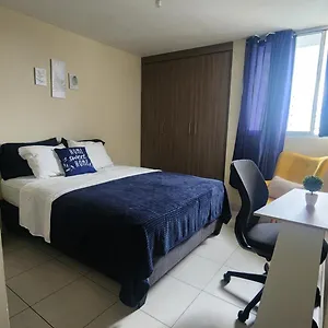 Quedate Con Sulay Habitacion A 5mint Del Aeropuerto