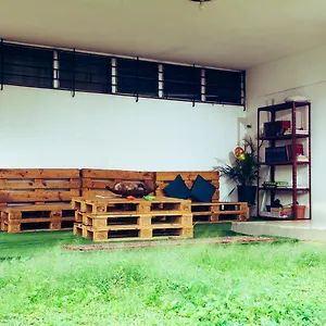 Hostal Luna House Gasthof