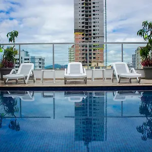 Otel Ramada By Wyndham Via Argentina