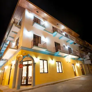 Tantalo - Kitchen - Roofbar 4*
