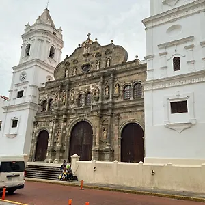 En El Corazon De Casco Viejo 12 *