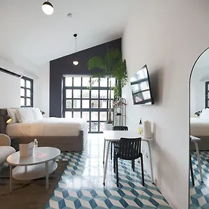 Stunning Loft In Santa Ana Apartment