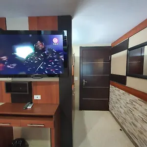 R.1103 Lindo Estudio Ejecutivo En Area Turistica. Panama City