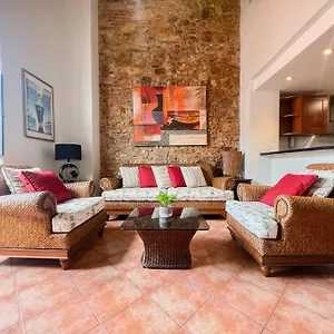 Amazing Experience Casco Viejo 5 * Panama City