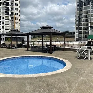 Ph Avinon Towers Apartment Panama Stadt