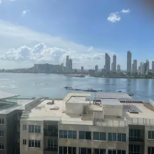 Habitacion Frente A La Bahia Con Bano Privado * Panama-Stad