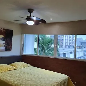 R.1114 Estudio Ejecutivo Privado, Con Cocina Y Bano. *