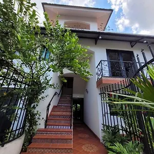 Casa Enayati * Panama City