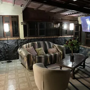 Bella Casa En Cerro Azul