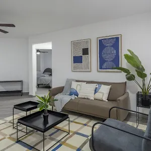 Amazinn Places Excelsior Appartement