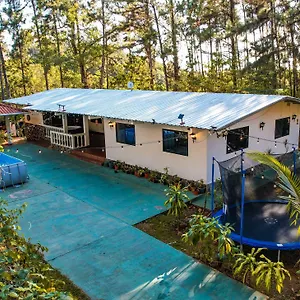 Semesterbostad La Vista Mountain Getaway In Paradise Rainforest *