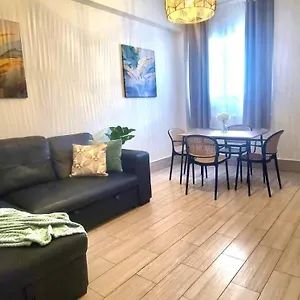At Few Steps Of Casco Viejo, Near Of Everything, 1 Room, 5 Persons Max, Pet Friendly *