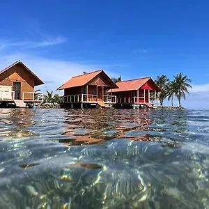 Casa vacanze Over The Sea On Guarsidub Island *