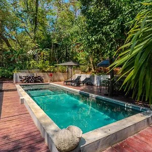Hotel Hostel-island Paradise, Saboga And Noelia (adults Only)
