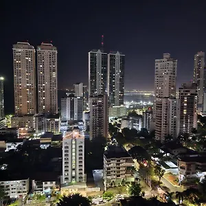 Apartment Centrico Apartamento En Panama Completamente Amoblado, Internet Y Confort Y Areas Sociales *